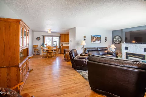 1210 N 4th St, Bismarck, ND 58501 photo 7