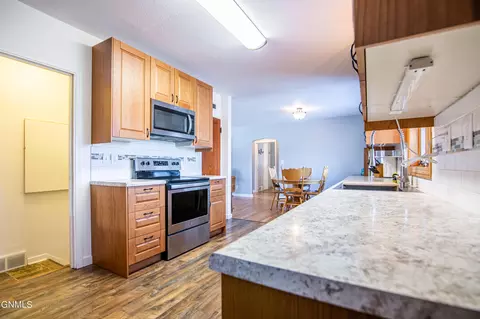 1210 N 4th St, Bismarck, ND 58501 photo 16
