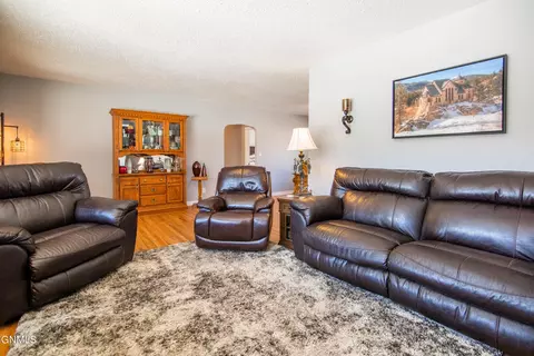 1210 N 4th St, Bismarck, ND 58501 photo 6