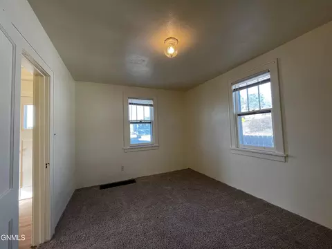 206 9th Ave NE, Mandan, ND 58554 photo 22