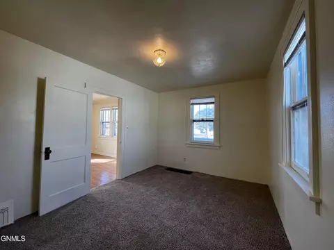 206 9th Ave NE, Mandan, ND 58554 photo 23