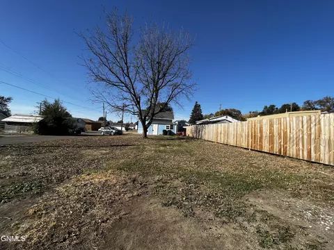 206 9th Ave NE, Mandan, ND 58554 photo 38