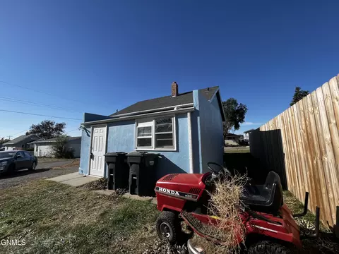 206 9th Ave NE, Mandan, ND 58554 photo 36