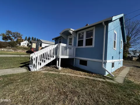 206 9th Ave NE, Mandan, ND 58554 photo 16