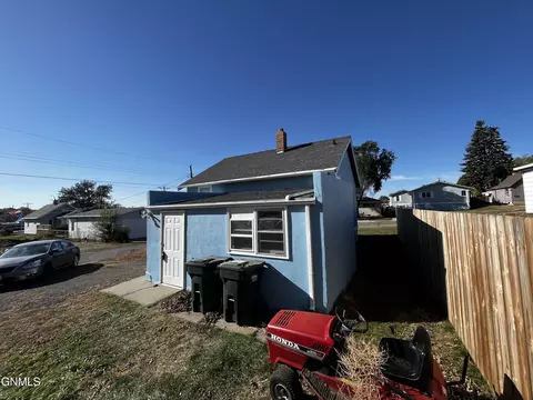 206 9th Ave NE, Mandan, ND 58554 photo 35