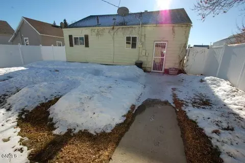 708 2nd St NE, Sidney, MT 59270 photo 3