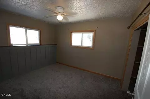 708 2nd St NE, Sidney, MT 59270 photo 18