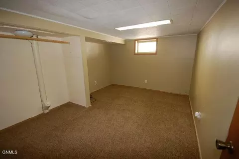 708 2nd St NE, Sidney, MT 59270 photo 21