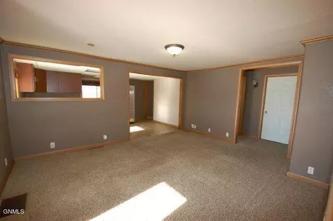 708 2nd St NE, Sidney, MT 59270 photo 9