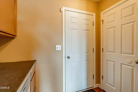 812 E Lasalle Dr, Bismarck, ND 58503 photo 13