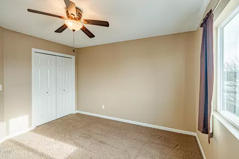 812 E Lasalle Dr, Bismarck, ND 58503 photo 32