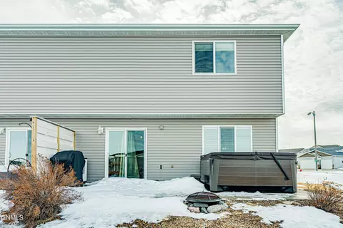812 E Lasalle Dr, Bismarck, ND 58503 photo 46