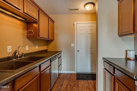 812 E Lasalle Dr, Bismarck, ND 58503 photo 7