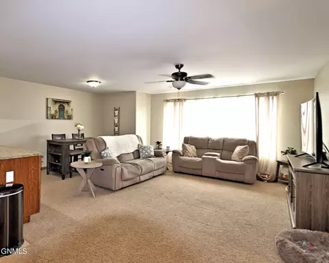 5810 Anna Ave, Williston, ND 58801 photo 5