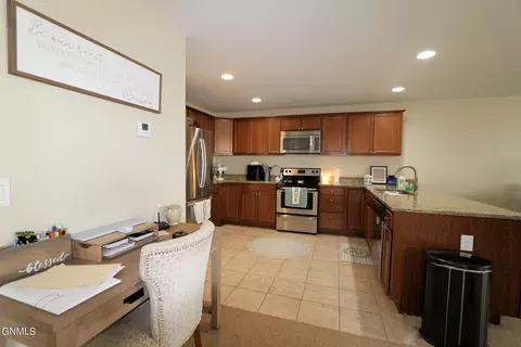 5810 Anna Ave, Williston, ND 58801 photo 9
