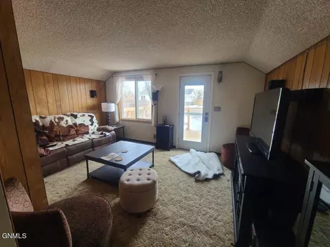 409 7th St Se St SE, Sidney, MT 59270 photo 2