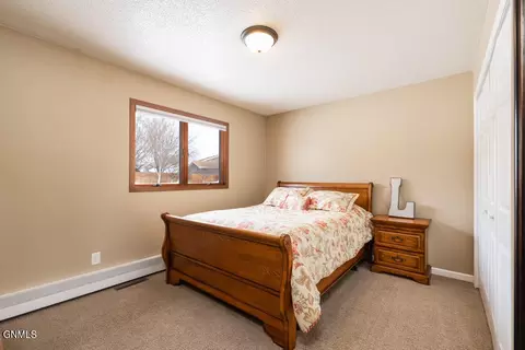 3401 Breen Dr, Bismarck, ND 58501 photo 12