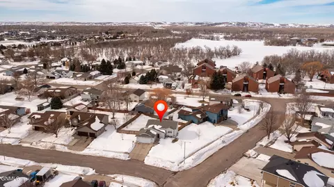 3104 Hampton St, Bismarck, ND 58504 photo 41