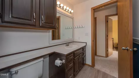 3104 Hampton St, Bismarck, ND 58504 photo 16