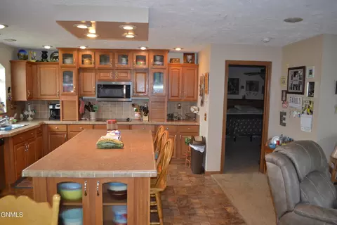 431 Wolfe Ave, Gladstone, ND 58630 photo 25