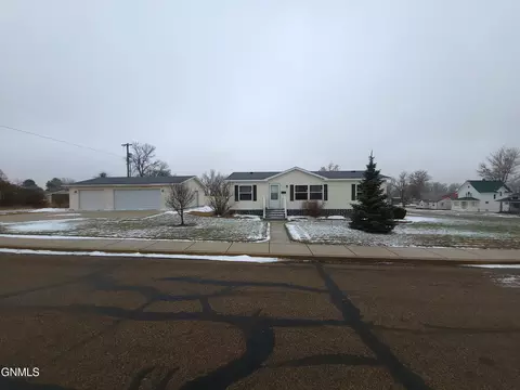 301 2nd St, Mott, ND 58646