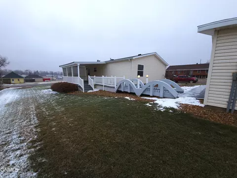 301 2nd St, Mott, ND 58646 photo 23