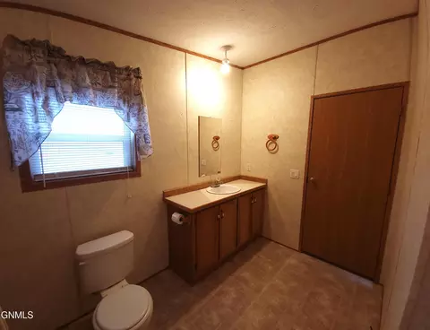 301 2nd St, Mott, ND 58646 photo 12