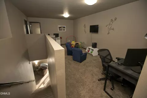 4363 Cumberland Loop, Bismarck, ND 58503 photo 22