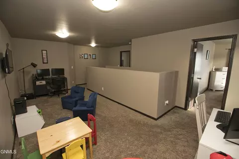 4363 Cumberland Loop, Bismarck, ND 58503 photo 23