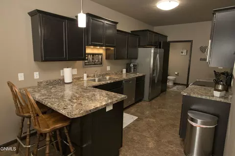 4363 Cumberland Loop, Bismarck, ND 58503 photo 8