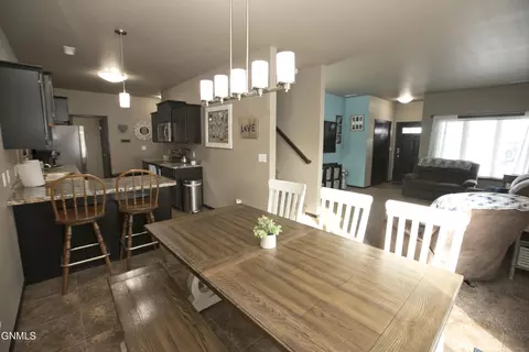 4363 Cumberland Loop, Bismarck, ND 58503 photo 6