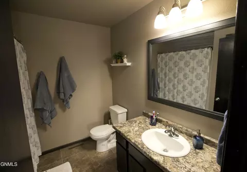4363 Cumberland Loop, Bismarck, ND 58503 photo 19