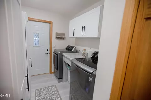 2310 18th Cir W, Williston, ND 58801 photo 14
