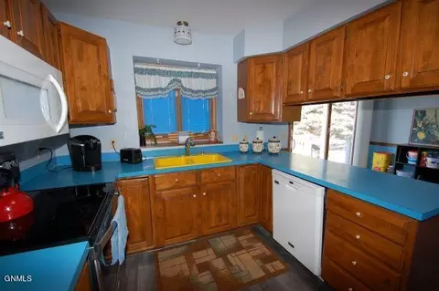 1049 Safflower Ln, Sidney, MT 59270 photo 11