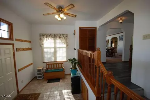 1049 Safflower Ln, Sidney, MT 59270 photo 2