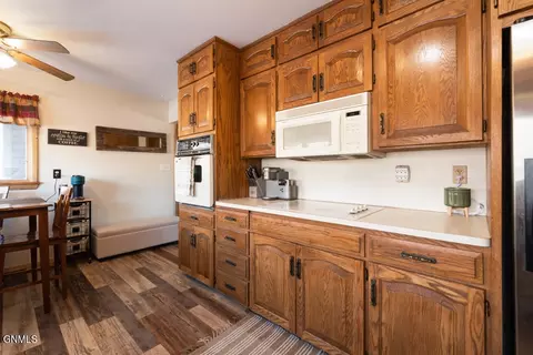 1409 E Divide Ave, Bismarck, ND 58501 photo 10