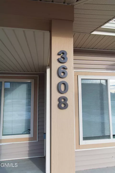 3608 Long Branch Ave, Williston, ND 58801 photo 3