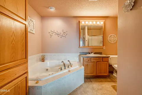 2414 Lacorte Loop, Bismarck, ND 58503 photo 33