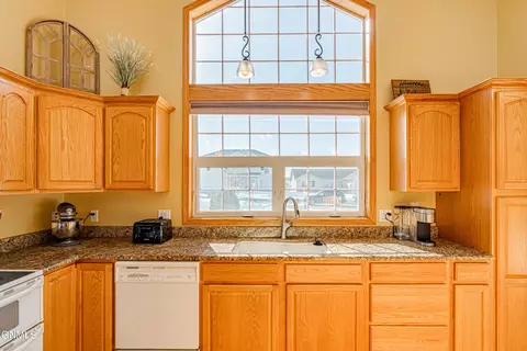 2414 Lacorte Loop, Bismarck, ND 58503 photo 50