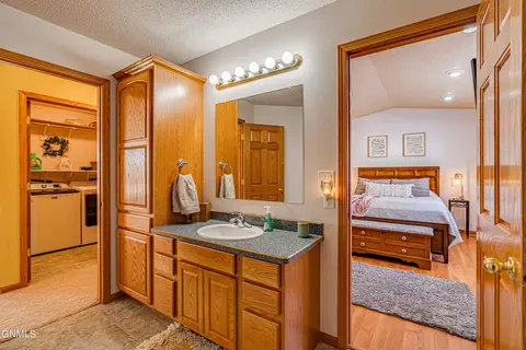 2414 Lacorte Loop, Bismarck, ND 58503 photo 22