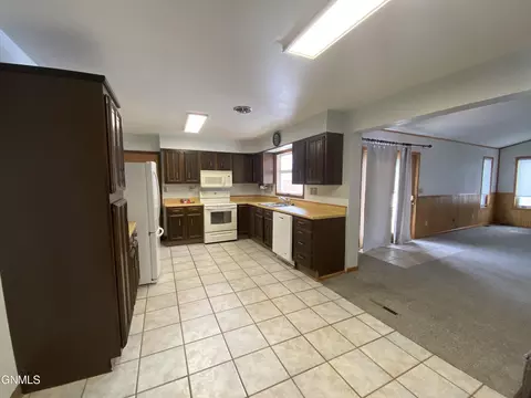 711 2nd Ave E, Culbertson, MT 59218 photo 23