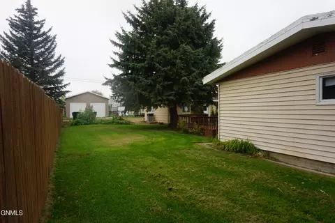 711 2nd Ave E, Culbertson, MT 59218 photo 11