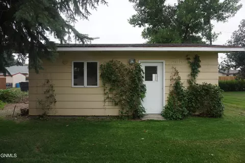 711 2nd Ave E, Culbertson, MT 59218 photo 8