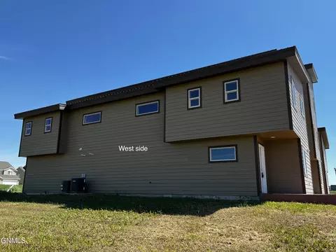 199 Prairie Dr, Stanley, ND 58784 photo 6