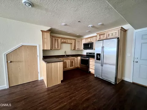 199 Prairie Dr, Stanley, ND 58784 photo 10