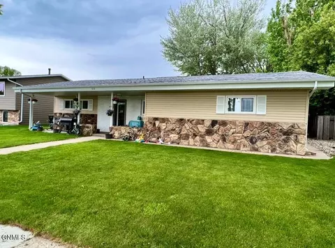 1010 Sioux St, Williston, ND 58801 photo 32