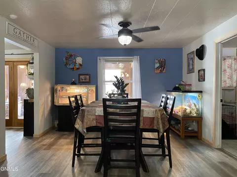 1010 Sioux St, Williston, ND 58801 photo 9