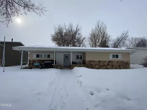 1010 Sioux St, Williston, ND 58801 photo 38
