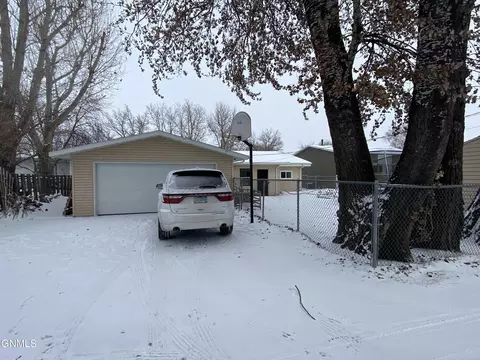 1010 Sioux St, Williston, ND 58801 photo 40