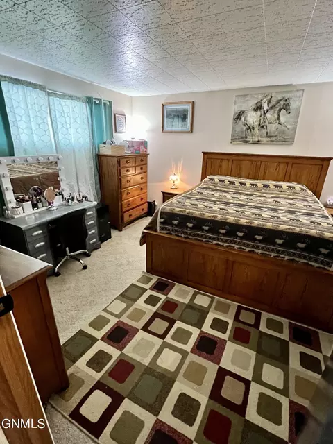1010 Sioux St, Williston, ND 58801 photo 14
